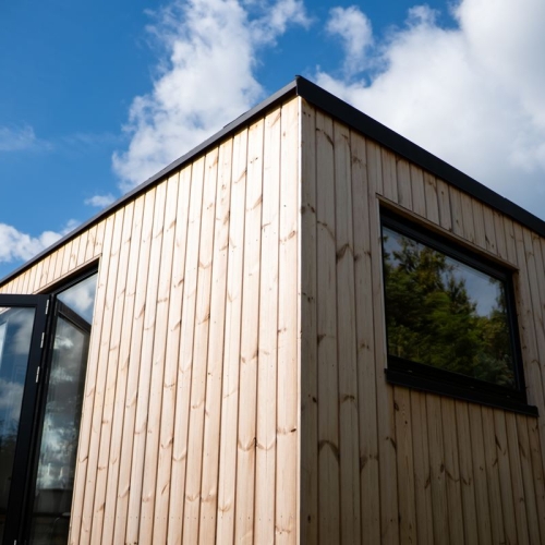 [ ] Moderne detaljer i færdigbygget sommerhus