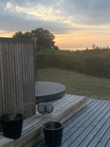 Træterrasse med udsigt