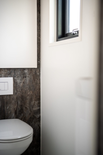 Anneks med bad og toilet til sommerhus