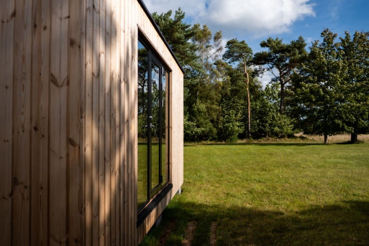 Lille sommerhus med flot udvendig finish