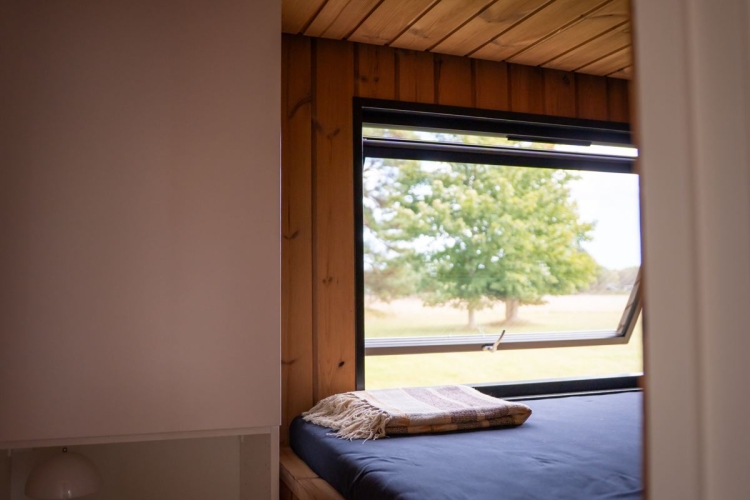 Lille sommerhus med funktionelt soveområde